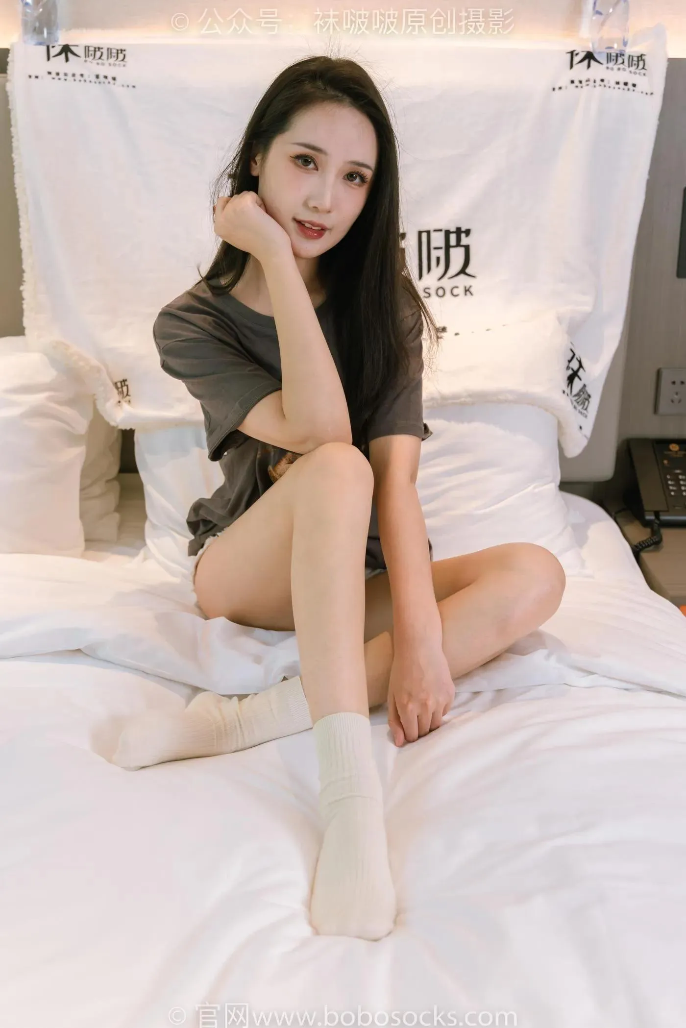 [BoBoSocks袜啵啵]NO.176 小安-运动鞋、白棉袜、裸足 [138P]插图6